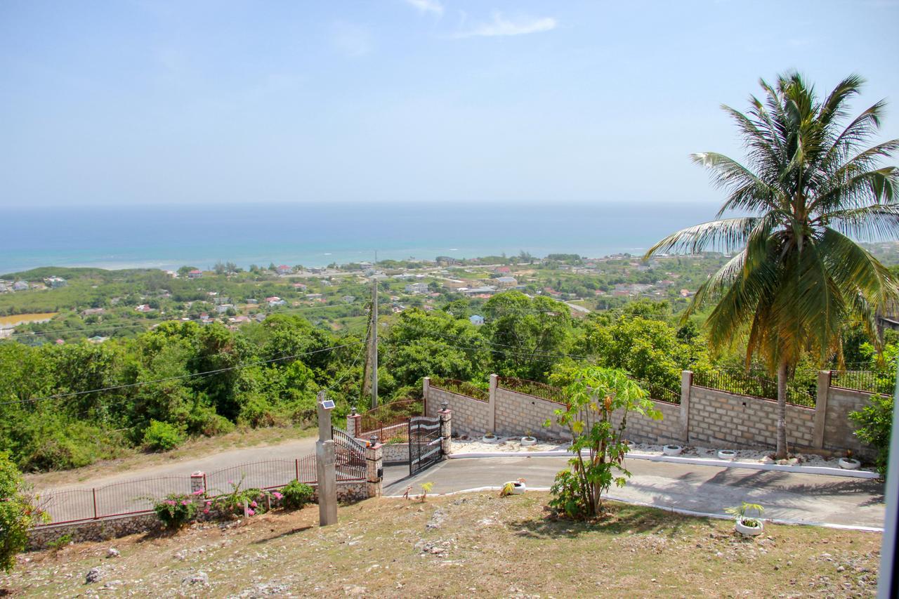 Sunshine Lodge: Your Home Away From Home Montego Bay Ngoại thất bức ảnh