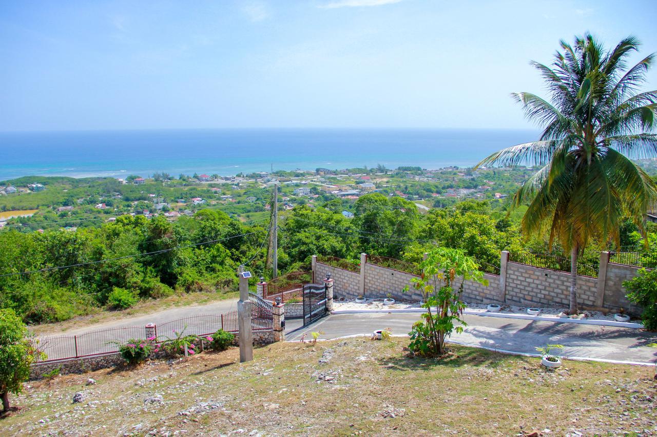 Sunshine Lodge: Your Home Away From Home Montego Bay Ngoại thất bức ảnh