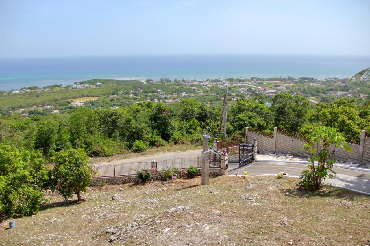 Sunshine Lodge: Your Home Away From Home Montego Bay Ngoại thất bức ảnh