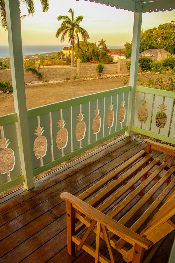 Sunshine Lodge: Your Home Away From Home Montego Bay Ngoại thất bức ảnh