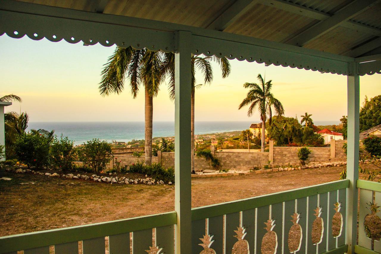 Sunshine Lodge: Your Home Away From Home Montego Bay Ngoại thất bức ảnh
