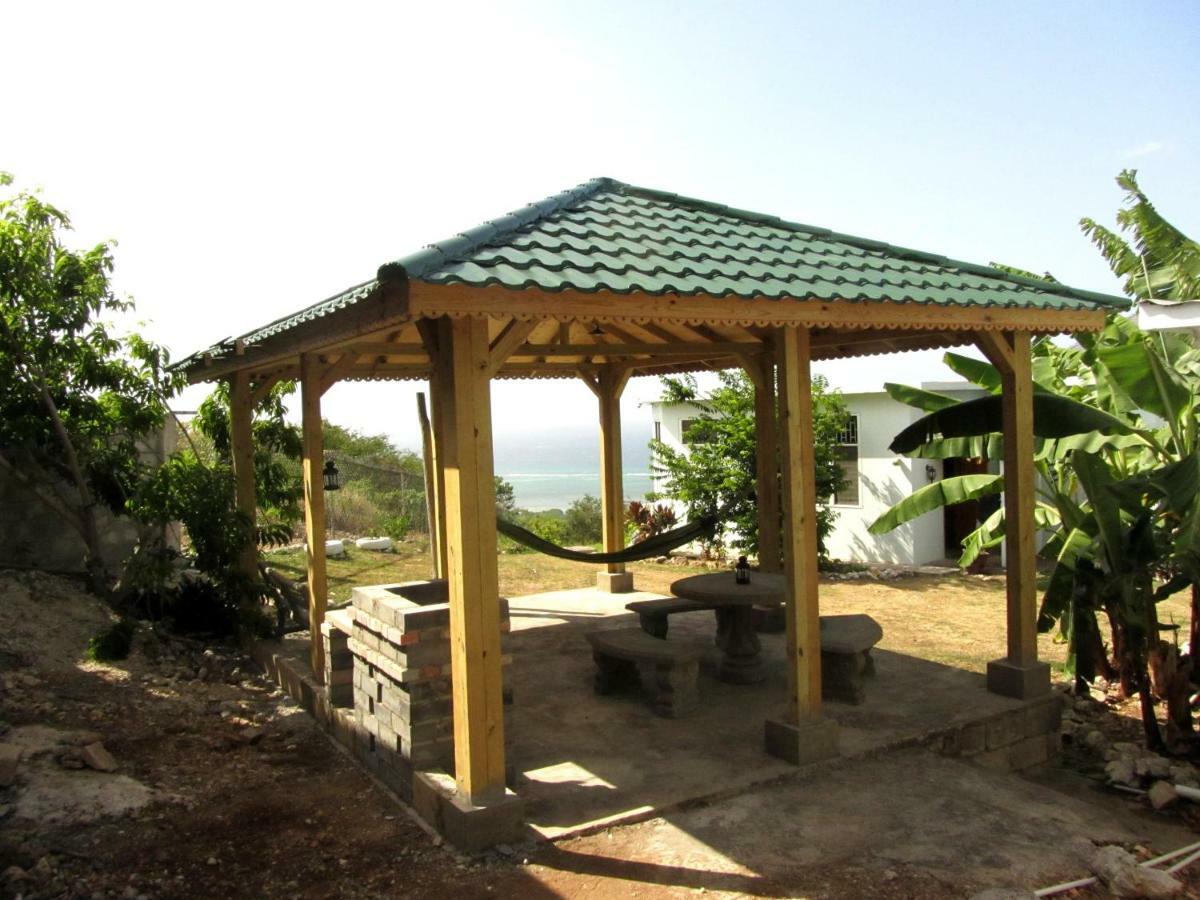 Sunshine Lodge: Your Home Away From Home Montego Bay Ngoại thất bức ảnh
