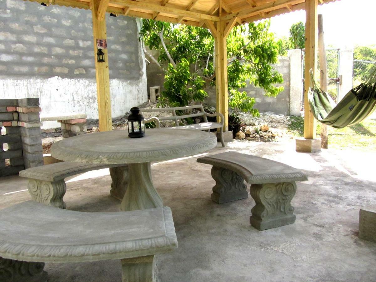 Sunshine Lodge: Your Home Away From Home Montego Bay Ngoại thất bức ảnh